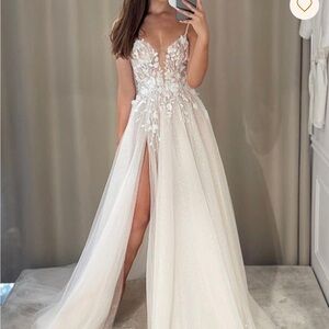 Elegant White Lace Evening Gown